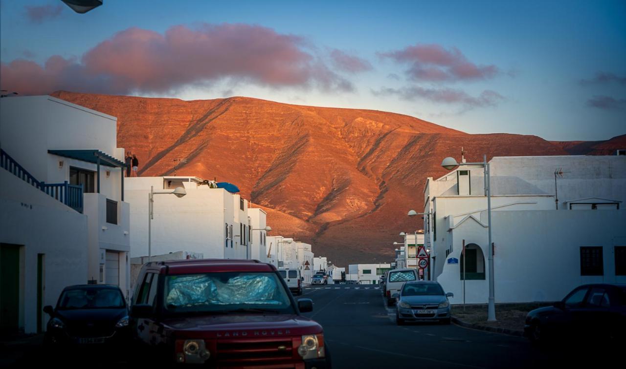 Volcanokite Apartments Famara Extérieur photo