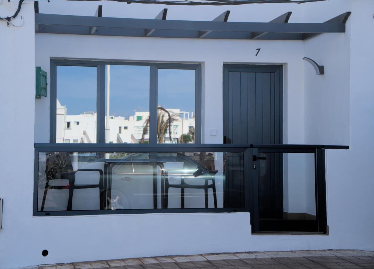 Volcanokite Apartments Famara Extérieur photo